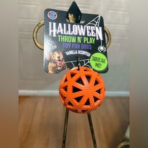 Bow Wow Pet Geometric Ball Throw & Squeeze Vanilla Scented Orange NEW!!! 3”